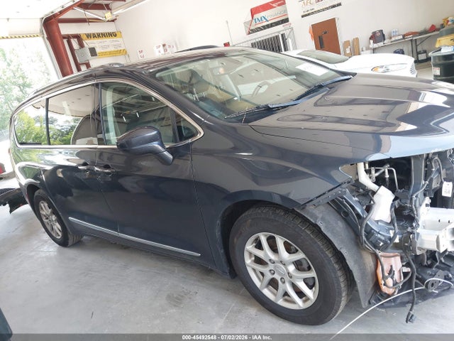 2020 Chrysler Pacifica Touring L მანქანა იყიდება აუქციონზე, vin: 2C4RC1BG4LR192340, აუქციონის ნომერი: 45492548
