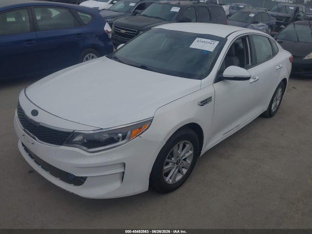 KIA Optima Lx 2016 KNAGT4L36G5101461 Image 2