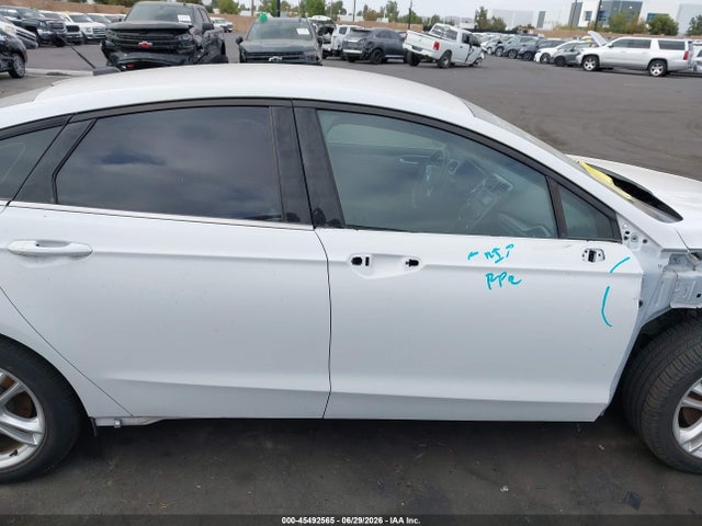 3FA6P0HD6JR170481 Ford FUSION SE