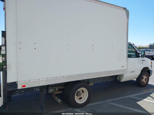Ford E-350 Cutaway 2014 1FDWE3FL8EDB00373 Image 14