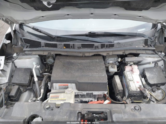 Nissan LEAF S 2018 1N4AZ1CP2JC313999 Image 10
