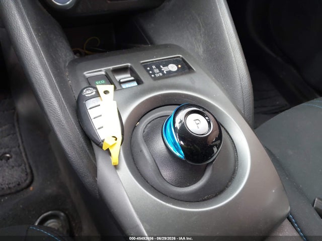 Nissan LEAF S 2018 1N4AZ1CP2JC313999 Image 11