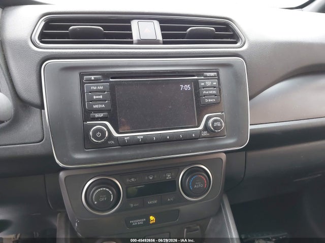 Nissan LEAF S 2018 1N4AZ1CP2JC313999 Image 14