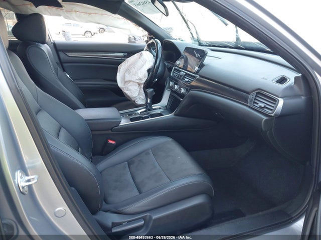 1HGCV1F38NA053523 Honda Accord Sport