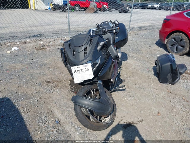 45492725 :رقم المزاد ، WB10F3301P6G96998 vin ، 2023 Bmw K1600 Gtl مزاد بيع