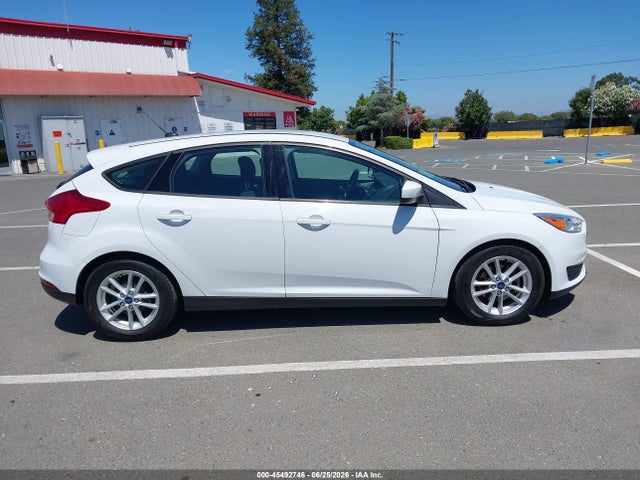 Ford FOCUS SE 2018 1FADP3K23JL328967 Image 14