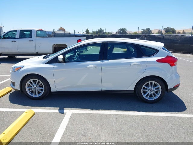 Ford FOCUS SE 2018 1FADP3K23JL328967 Image 15