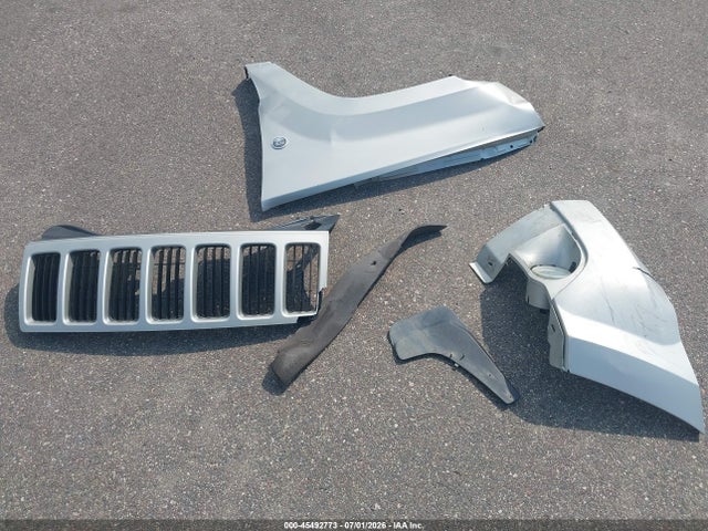2010 Jeep Grand Cherokee Laredo მანქანა იყიდება აუქციონზე, vin: 1J4RR4GT0AC143951, აუქციონის ნომერი: 45492773