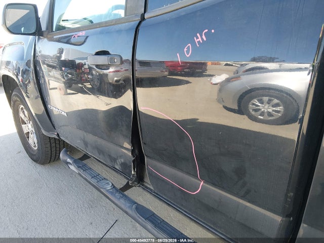 GMC Canyon 2018 1GTH5BEAXJ1250956 Image 17
