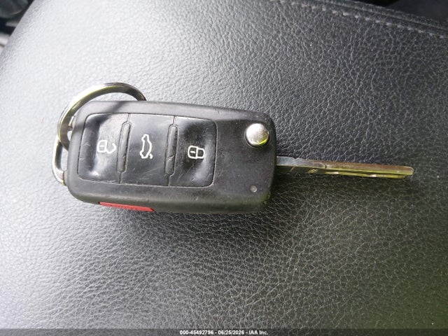 Продажа на аукционе авто 2016 Volkswagen Passat 1.8t S, vin: 1VWAS7A3XGC046022, номер лота: 45492796