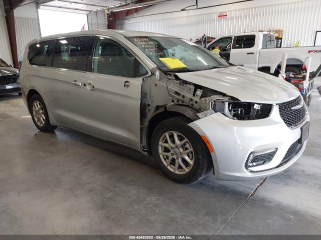 Продаж на аукціоні авто 2024 Chrysler Pacifica Touring L, vin: 2C4RC1BG5RR123133, номер лоту: 45492802