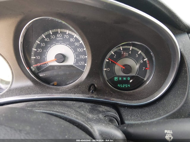 Chrysler 200 Touring 2014 1C3CCBBB9EN204874 Image 7