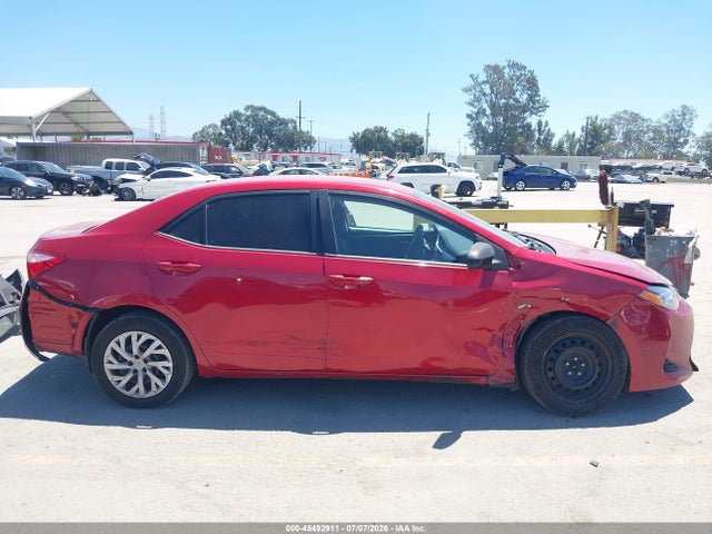 Toyota COROLLA LE 2018 5YFBURHE9JP827407 Image 13