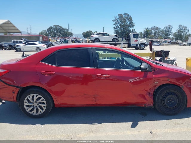 Toyota COROLLA LE 2018 5YFBURHE9JP827407 Image 17