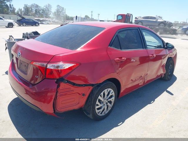 Toyota COROLLA LE 2018 5YFBURHE9JP827407 Image 4