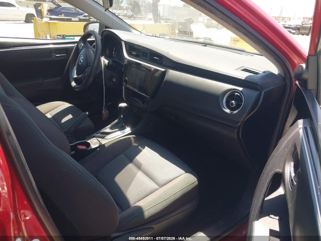 Toyota COROLLA LE 2018 5YFBURHE9JP827407 Image 5