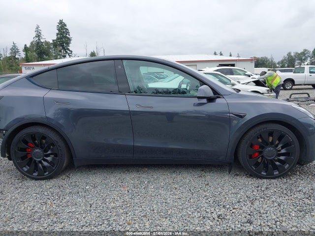 Продажа на аукционе авто 2022 Tesla Model Y Performance Dual Motor All-wheel Drive, vin: 7SAYGDEF7NF342432, номер лота: 45492950