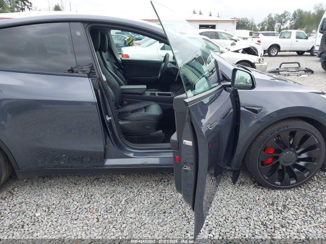 Продажа на аукционе авто 2022 Tesla Model Y Performance Dual Motor All-wheel Drive, vin: 7SAYGDEF7NF342432, номер лота: 45492950