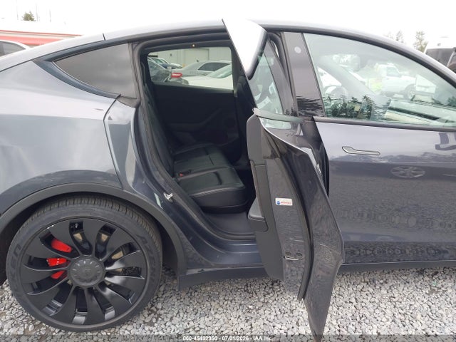 Продажа на аукционе авто 2022 Tesla Model Y Performance Dual Motor All-wheel Drive, vin: 7SAYGDEF7NF342432, номер лота: 45492950