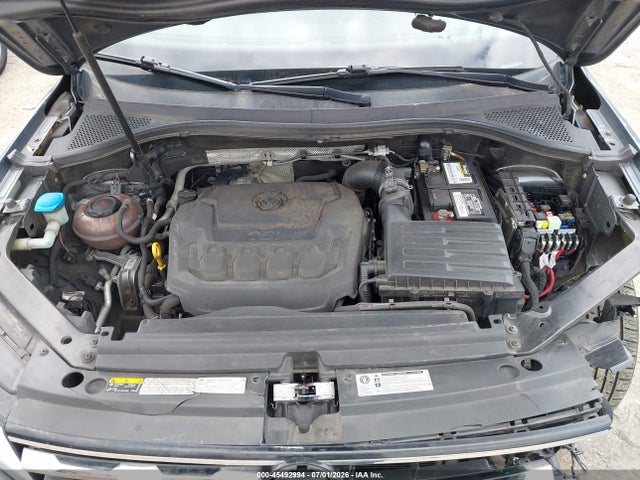 3VV2B7AX4JM198251 Volkswagen Tiguan 2.0t Se/2.0t Sel