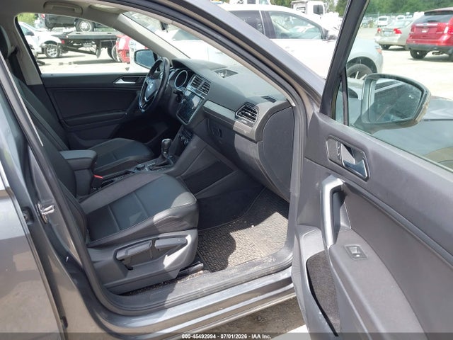 3VV2B7AX4JM198251 Volkswagen Tiguan 2.0t Se/2.0t Sel