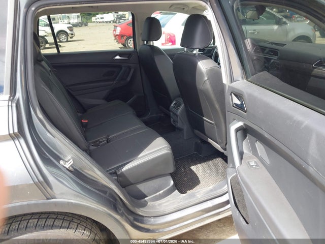 3VV2B7AX4JM198251 Volkswagen Tiguan 2.0t Se/2.0t Sel
