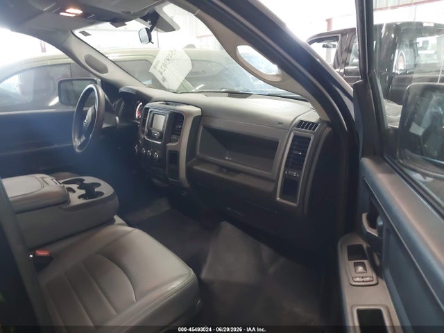 1C6RR7KGXJS306748 RAM 1500 Tradesman 4x4 5&#039;7 Box