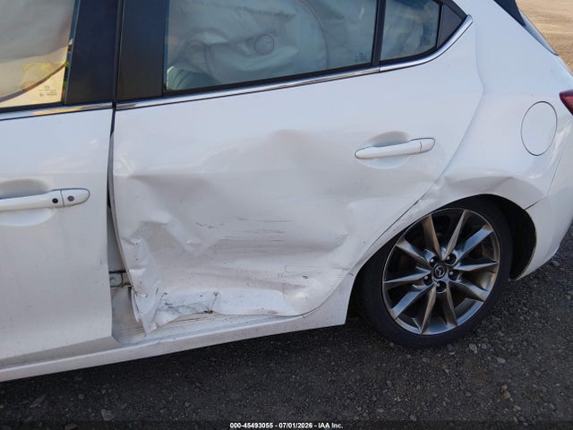 45493055 :رقم المزاد ، 3MZBN1L34JM213664 vin ، 2018 Mazda Mazda3 Touring مزاد بيع