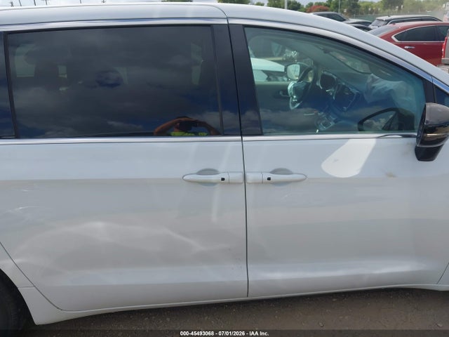 2024 Chrysler Pacifica Touring L მანქანა იყიდება აუქციონზე, vin: 2C4RC1BG7RR106236, აუქციონის ნომერი: 45493068