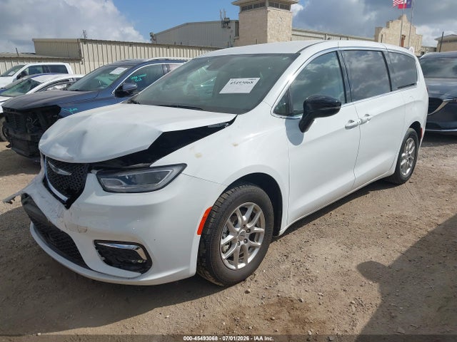 2024 Chrysler Pacifica Touring L მანქანა იყიდება აუქციონზე, vin: 2C4RC1BG7RR106236, აუქციონის ნომერი: 45493068