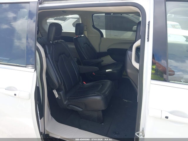 Chrysler Pacifica Touring L 2024 2C4RC1BG7RR106236 Image 8