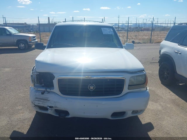 2000 Cadillac Escalade Standard მანქანა იყიდება აუქციონზე, vin: 1GYEK63R8YR221599, აუქციონის ნომერი: 45493095