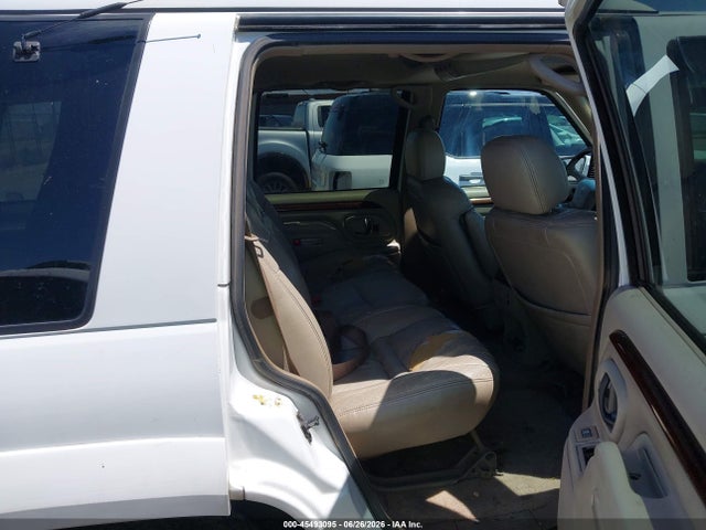 2000 Cadillac Escalade Standard მანქანა იყიდება აუქციონზე, vin: 1GYEK63R8YR221599, აუქციონის ნომერი: 45493095