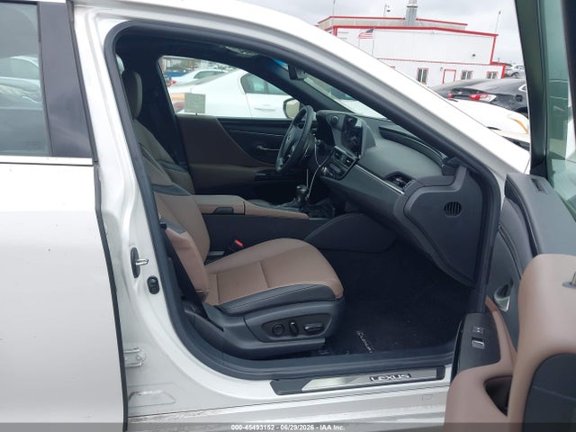45493152 :رقم المزاد ، 58ACA1C12NU023563 vin ، 2022 Lexus Es 300h مزاد بيع