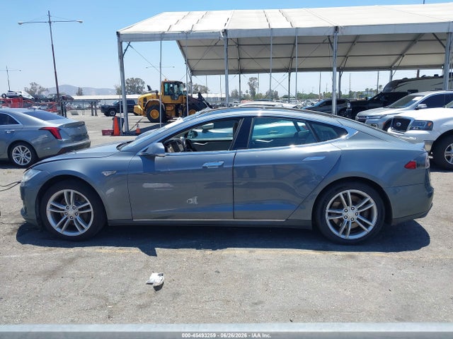 Продажа на аукционе авто 2013 Tesla Model S, vin: 5YJSA1CN9DFP07706, номер лота: 45493259