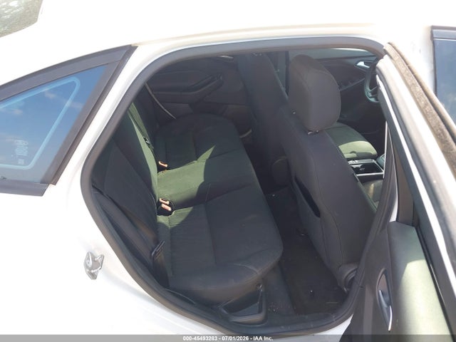 1FADP3F2XGL300571 Ford FOCUS SE
