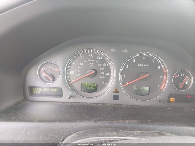 Продажа на аукционе авто 2005 Volvo V70 2.4 A/2.4 A Sr/2.4 M/2.4 M Sr, vin: YV1SW612451510759, номер лота: 45493294