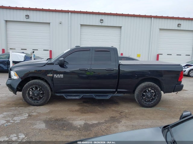 45493315 :رقم المزاد ، 1C6RR7FT9JS308434 vin ، 2018 Ram 1500 Express  4x4 6'4 Box مزاد بيع