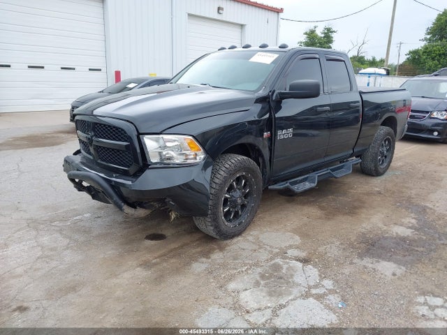 45493315 :رقم المزاد ، 1C6RR7FT9JS308434 vin ، 2018 Ram 1500 Express  4x4 6'4 Box مزاد بيع