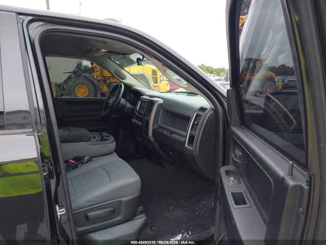 45493315 :رقم المزاد ، 1C6RR7FT9JS308434 vin ، 2018 Ram 1500 Express  4x4 6'4 Box مزاد بيع