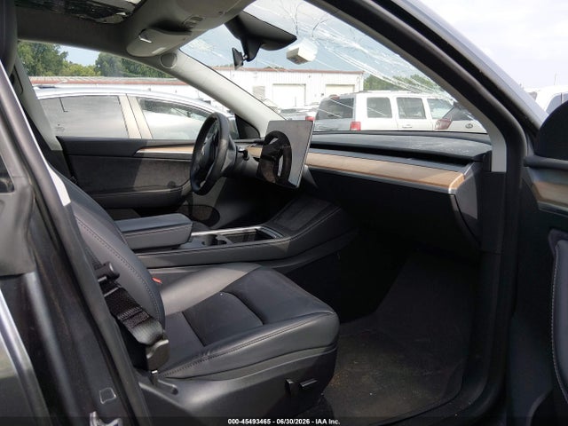 Продажа на аукционе авто 2023 Tesla Model Y Awd/long Range Dual Motor All-wheel Drive, vin: 7SAYGDEE1PF881154, номер лота: 45493465