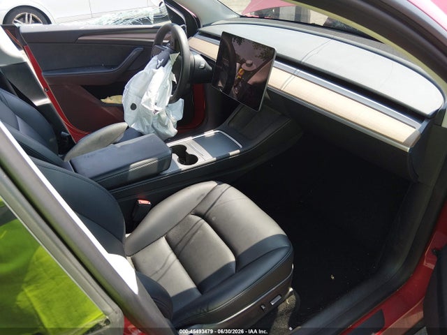 45493479 :رقم المزاد ، 7SAYGDEE3PF699472 vin ، 2023 Tesla Model Y مزاد بيع