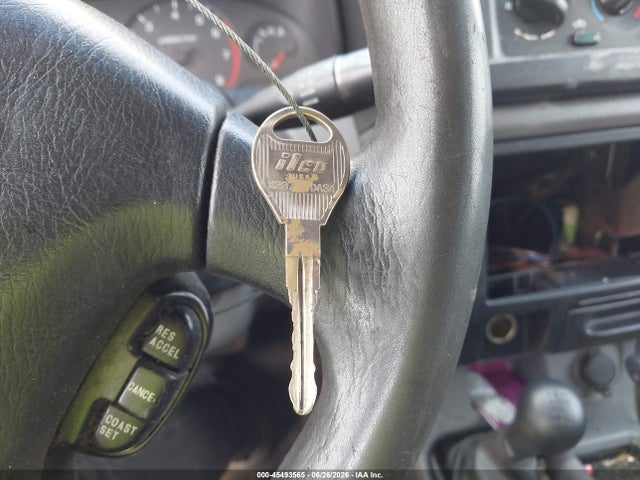 45493565 :رقم المزاد ، 5N1ED28Y8YC534319 vin ، 2000 Nissan Xterra Se/xe مزاد بيع