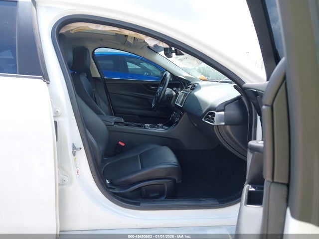 Продажа на аукционе авто 2017 Jaguar Xe 25t, vin: SAJAR4BG4HA958674, номер лота: 45493582
