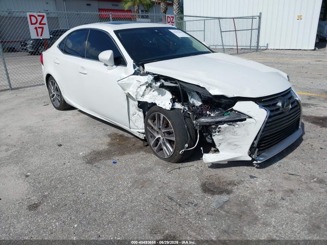 45493658 :رقم المزاد ، JTHBA1D20J5075114 vin ، 2018 Lexus Is 300 مزاد بيع