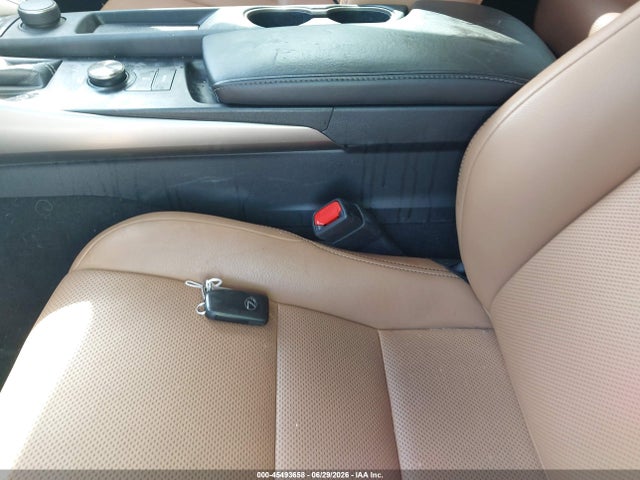 45493658 :رقم المزاد ، JTHBA1D20J5075114 vin ، 2018 Lexus Is 300 مزاد بيع