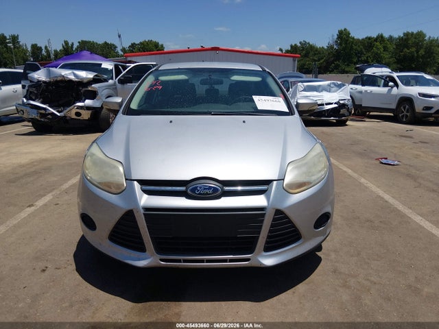 1FADP3F20EL227529 Ford FOCUS SE