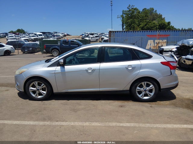 1FADP3F20EL227529 Ford FOCUS SE