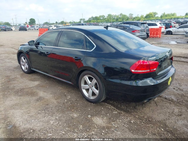 2015 Volkswagen Passat 1.8t Limited Edition მანქანა იყიდება აუქციონზე, vin: 1VWAT7A31FC114560, აუქციონის ნომერი: 45493687