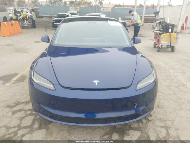 Продажа на аукционе авто 2024 Tesla Model 3, vin: 5YJ3E1EA5RF766536, номер лота: 45493693